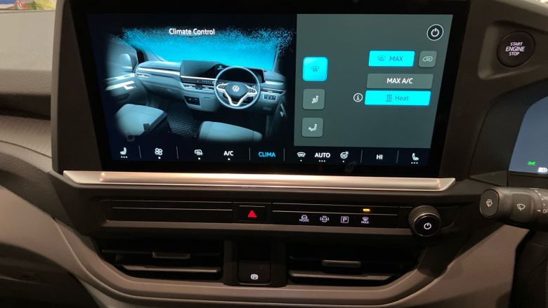 Volkswagen Transporter T32 Swb Electric 160kW 65kWh Commerce Pro Van Auto